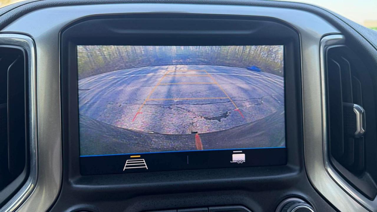 Chevrolet Silverado 1500 1LT Crew Cab 4WD 2021