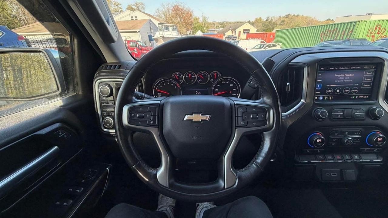 Chevrolet Silverado 1500 1LT Crew Cab 4WD 2021