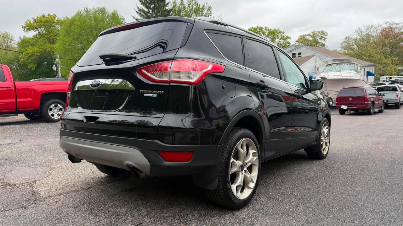 Ford Escape Titanium 4WD 2016