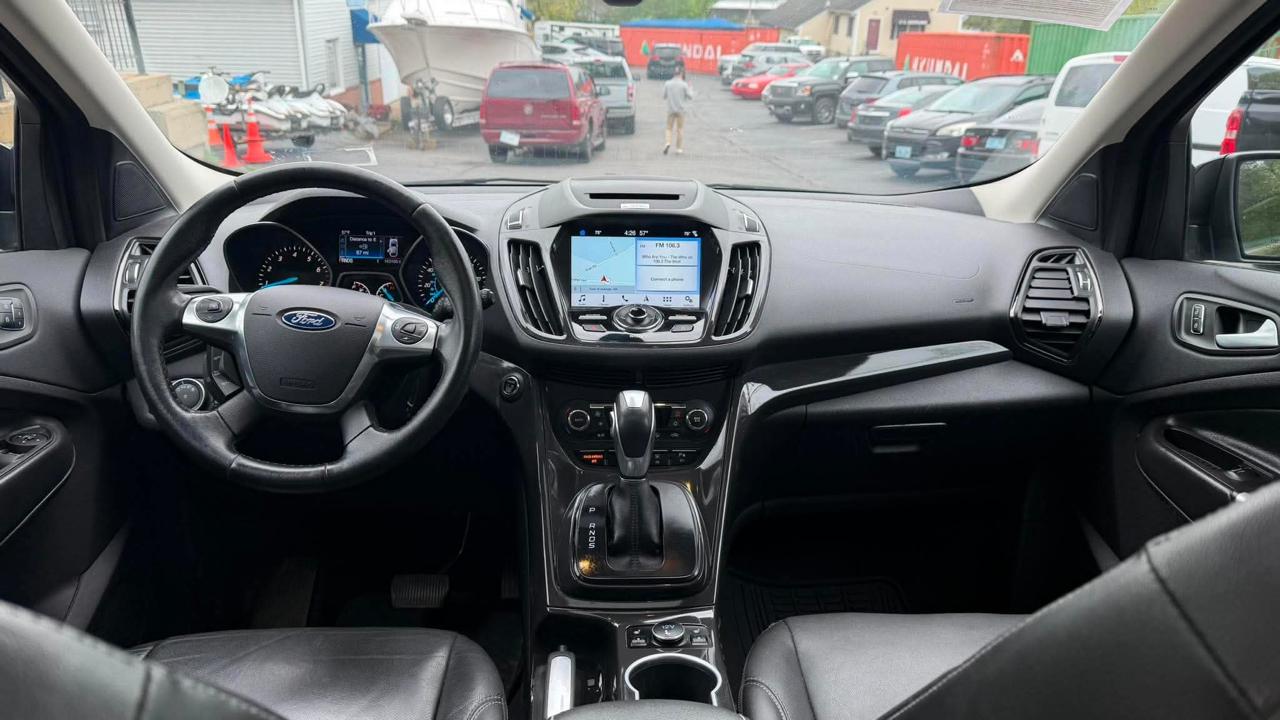 Ford Escape Titanium 4WD 2016
