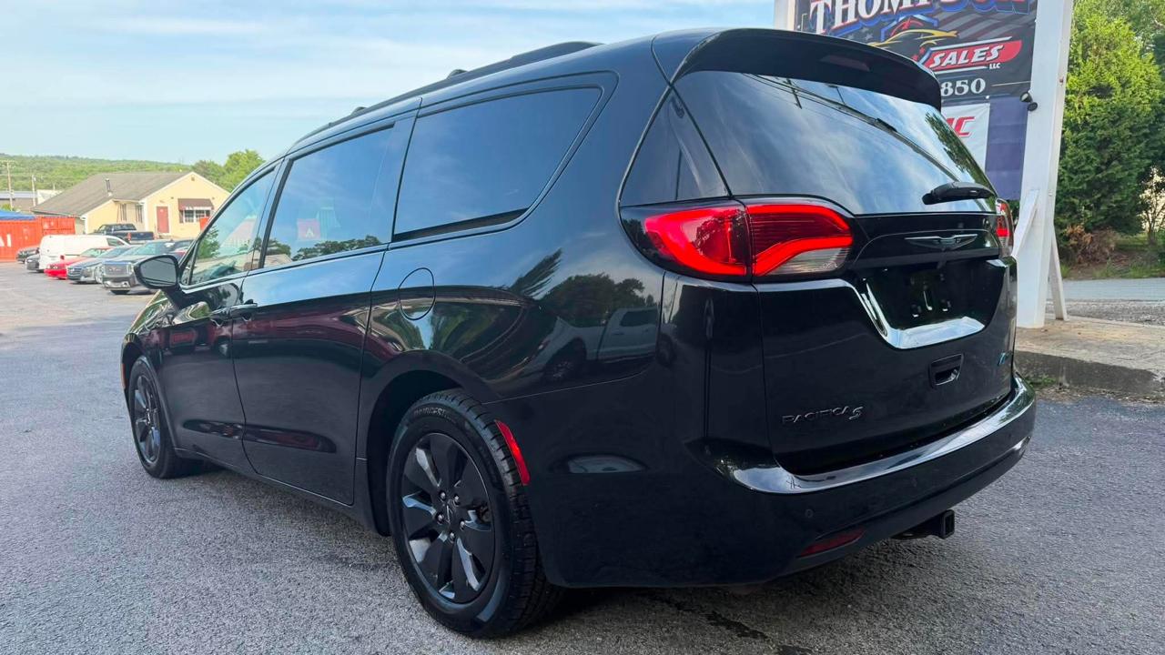 Chrysler Pacifica Hybrid Touring L 2020