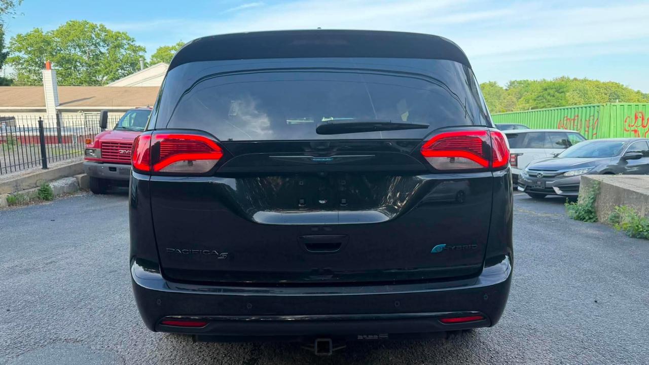 Chrysler Pacifica Hybrid Touring L 2020