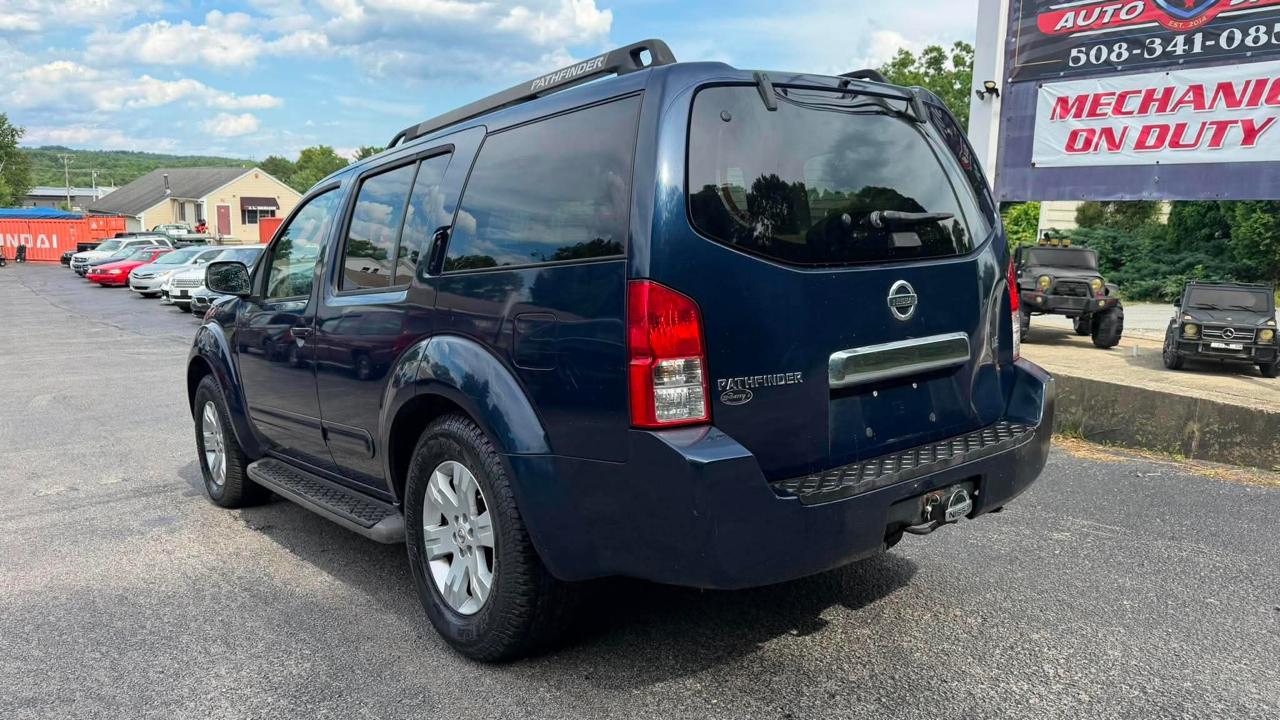 Nissan Pathfinder LE 4WD 2007