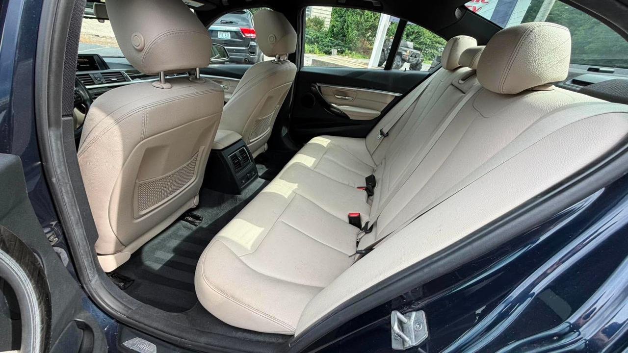 BMW 3-Series 328i xDrive Sedan 2016