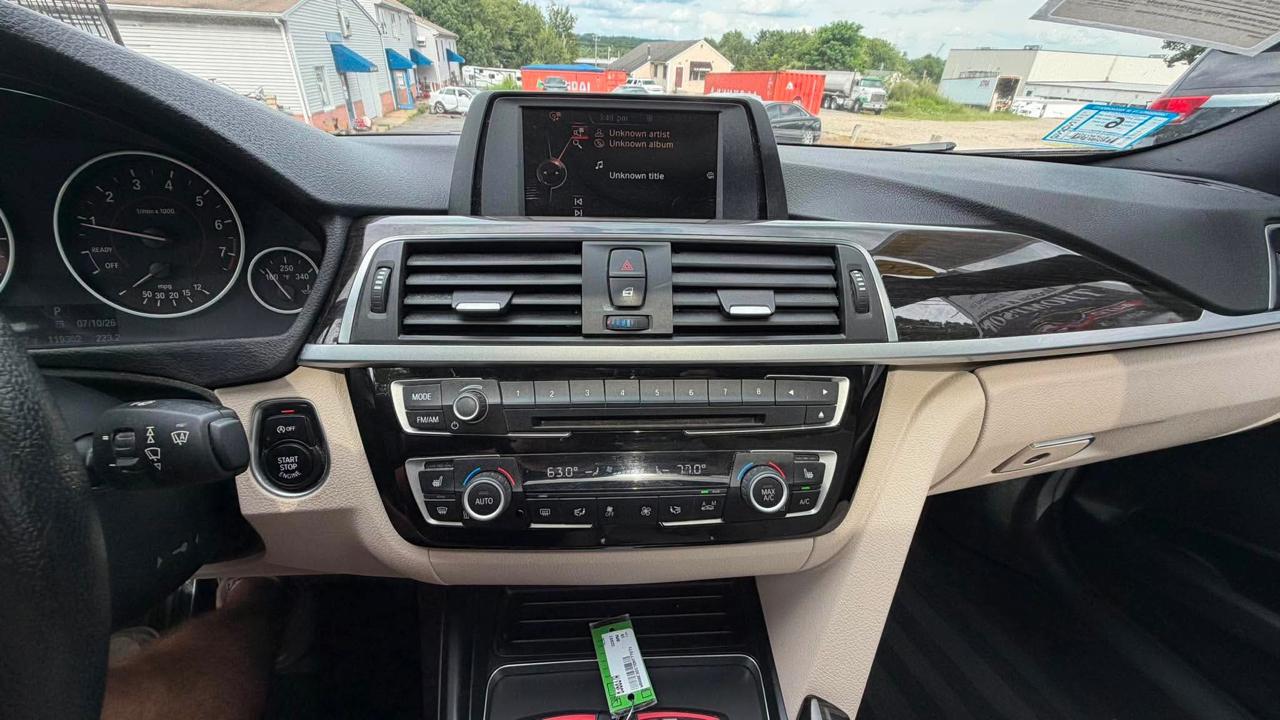 BMW 3-Series 328i xDrive Sedan 2016