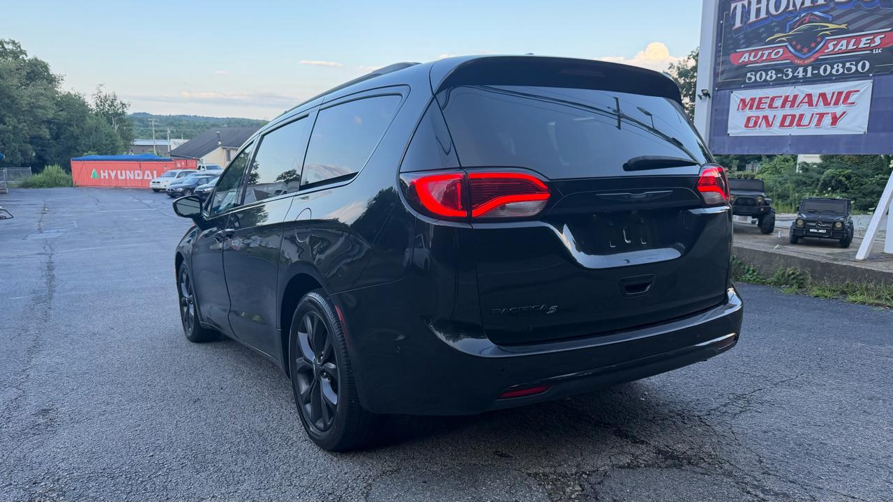 Chrysler Pacifica Touring-L Plus 2019