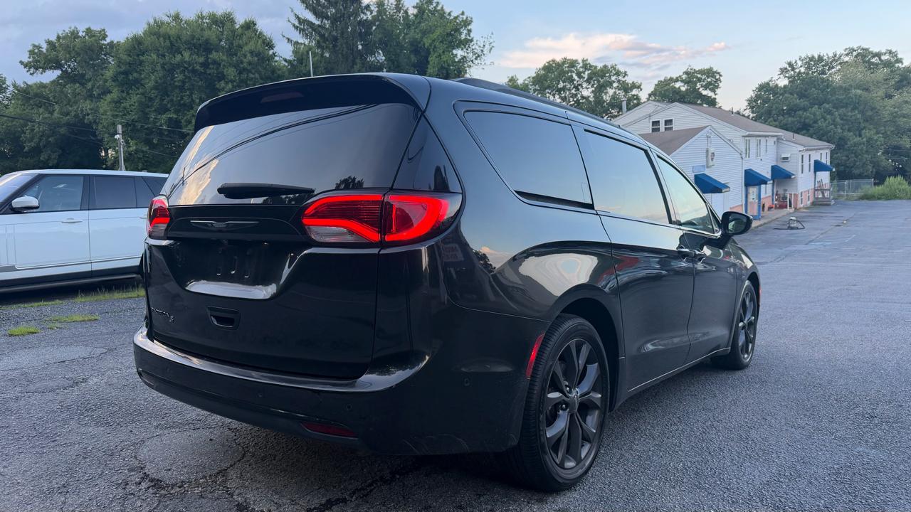 Chrysler Pacifica Touring-L Plus 2019