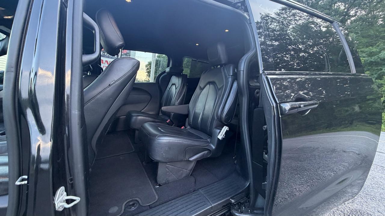 Chrysler Pacifica Touring-L Plus 2019