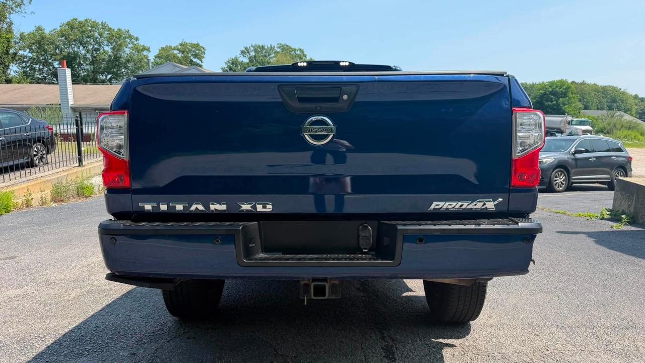 Nissan Titan XD PRO-4X Crew Cab 4WD 2017