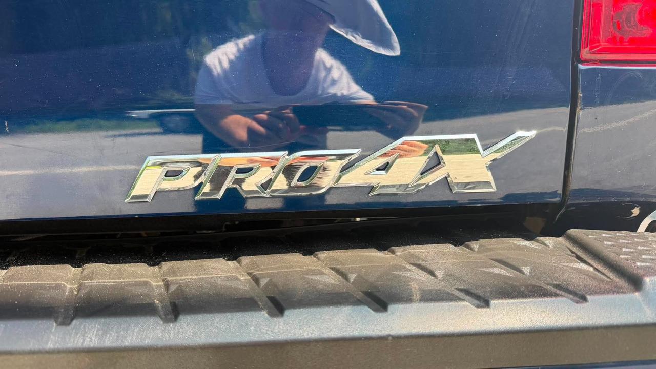 Nissan Titan XD PRO-4X Crew Cab 4WD 2017