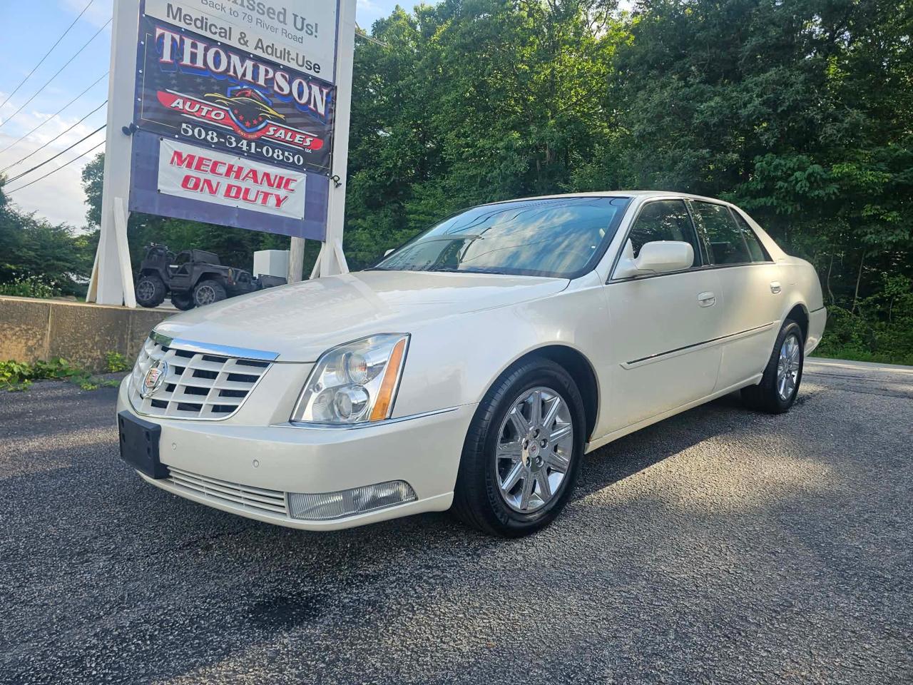 2011 Cadillac DTS Premium w/ Navi