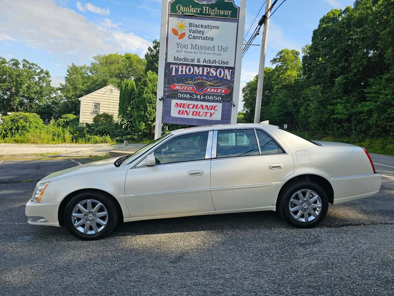 Cadillac DTS Premium w/ Navi 2011