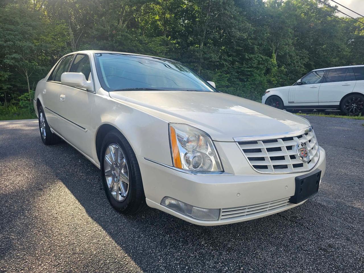 Cadillac DTS Premium w/ Navi 2011