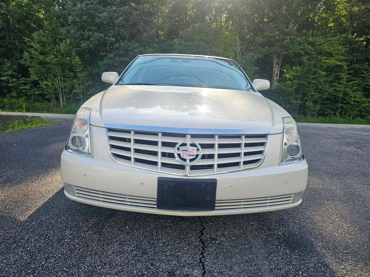 Cadillac DTS Premium w/ Navi 2011