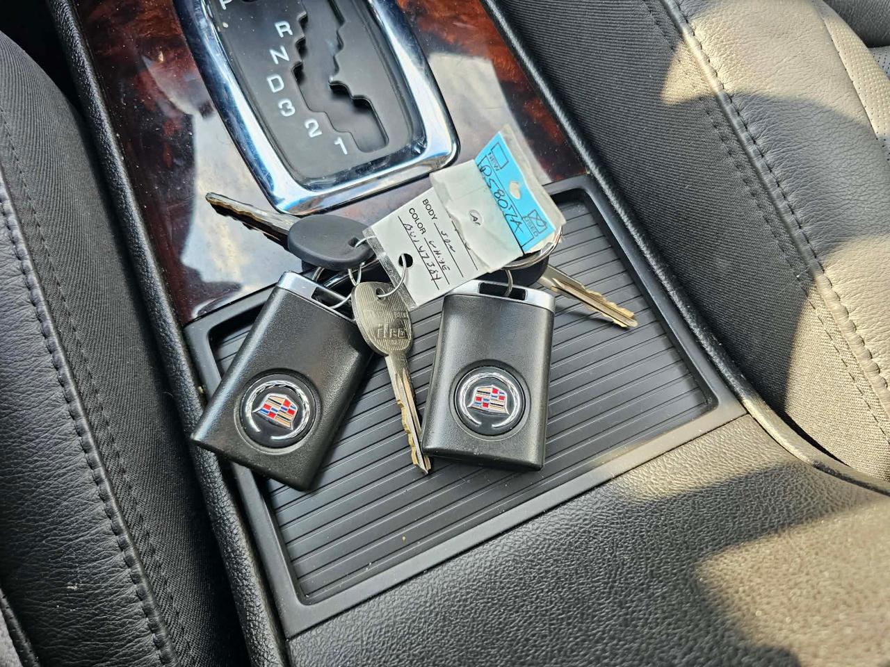 Cadillac DTS Premium w/ Navi 2011