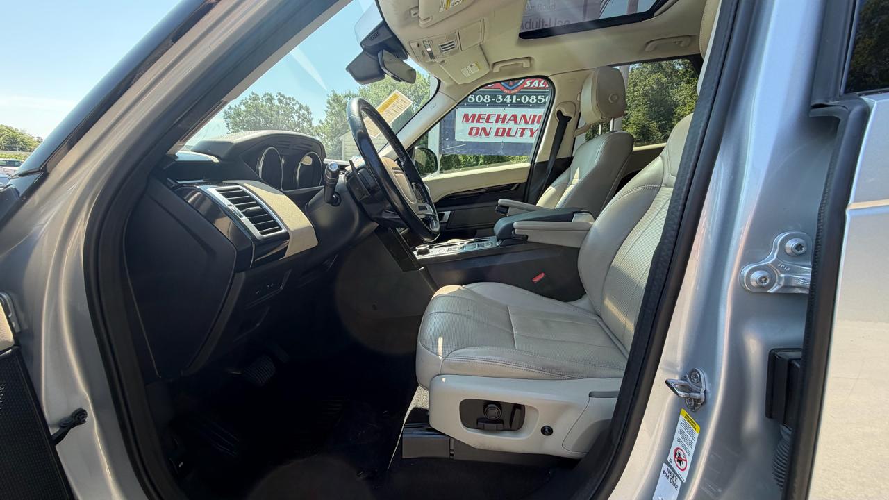 Land Rover Discovery SE 2020