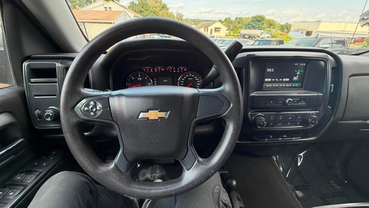 Chevrolet Silverado 1500 4WD Double Cab 143.5" Custom 2017
