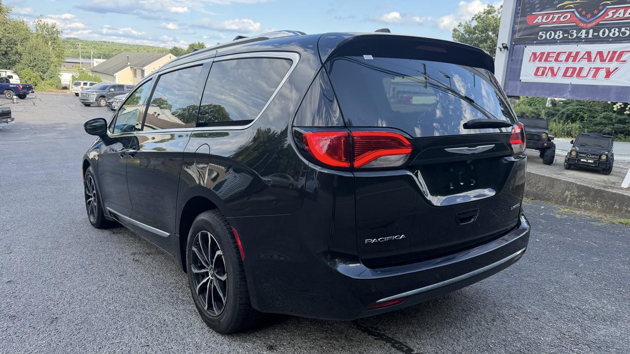 Chrysler Pacifica Limited 2018