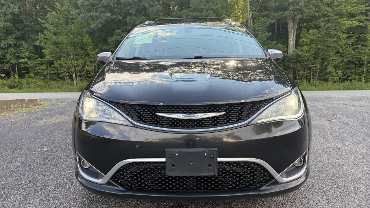 Chrysler Pacifica Limited 2018