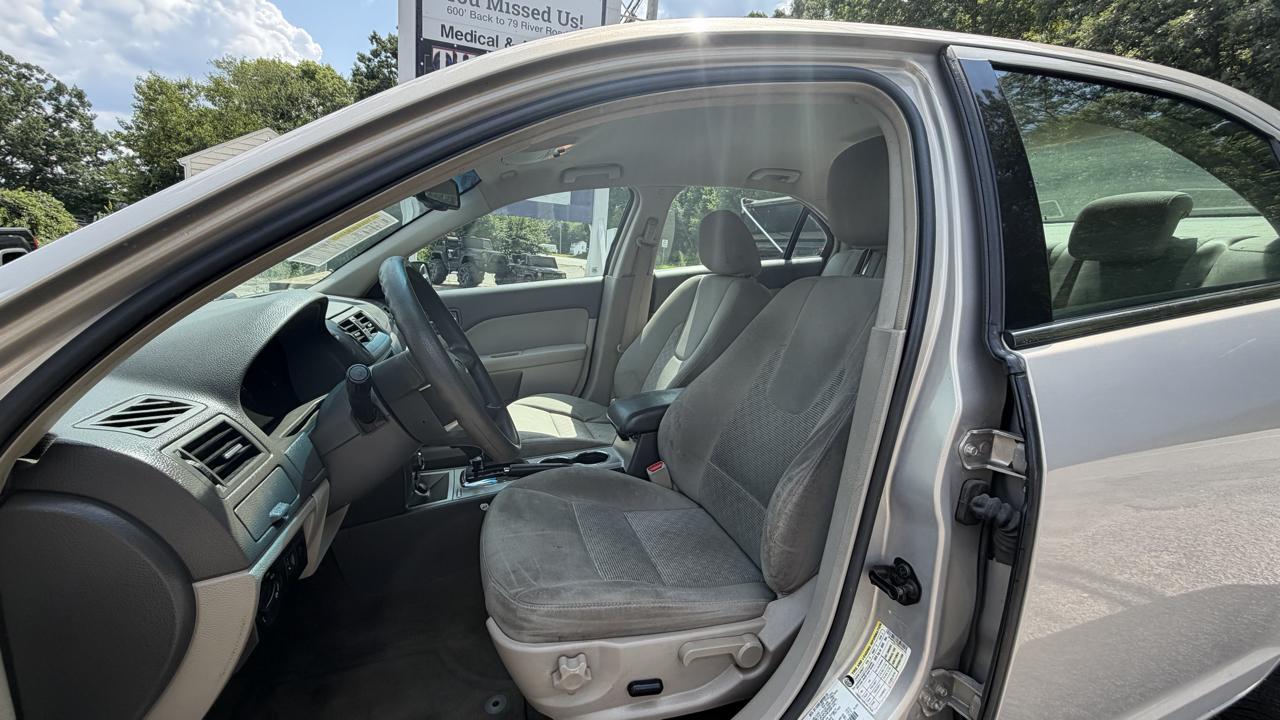 Ford Fusion SE 2010