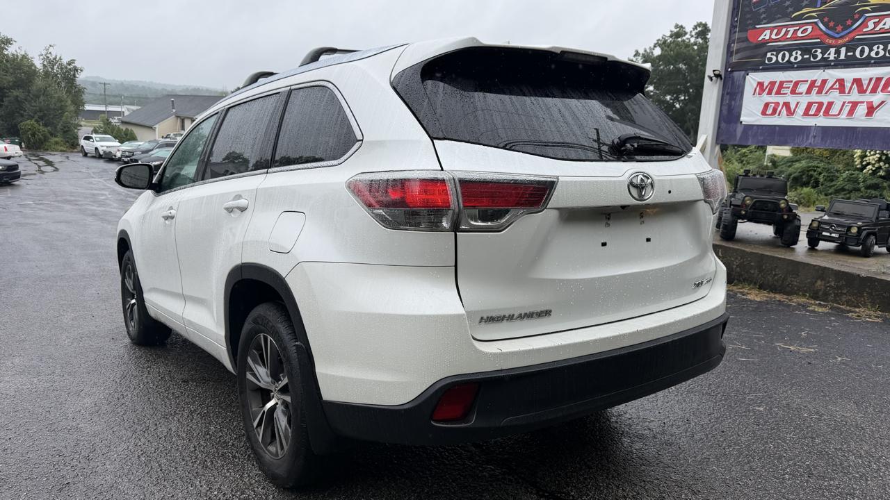 Toyota Highlander XLE AWD V6 2016