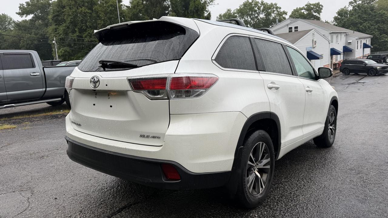 Toyota Highlander XLE AWD V6 2016