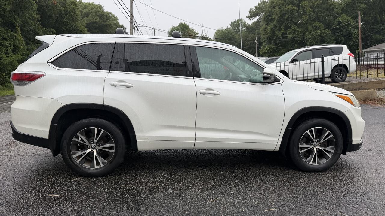 Toyota Highlander XLE AWD V6 2016