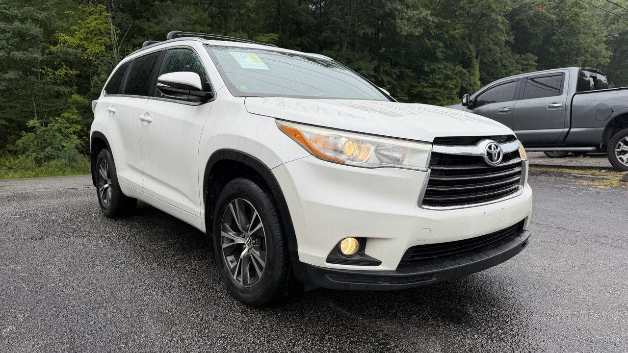 Toyota Highlander XLE AWD V6 2016