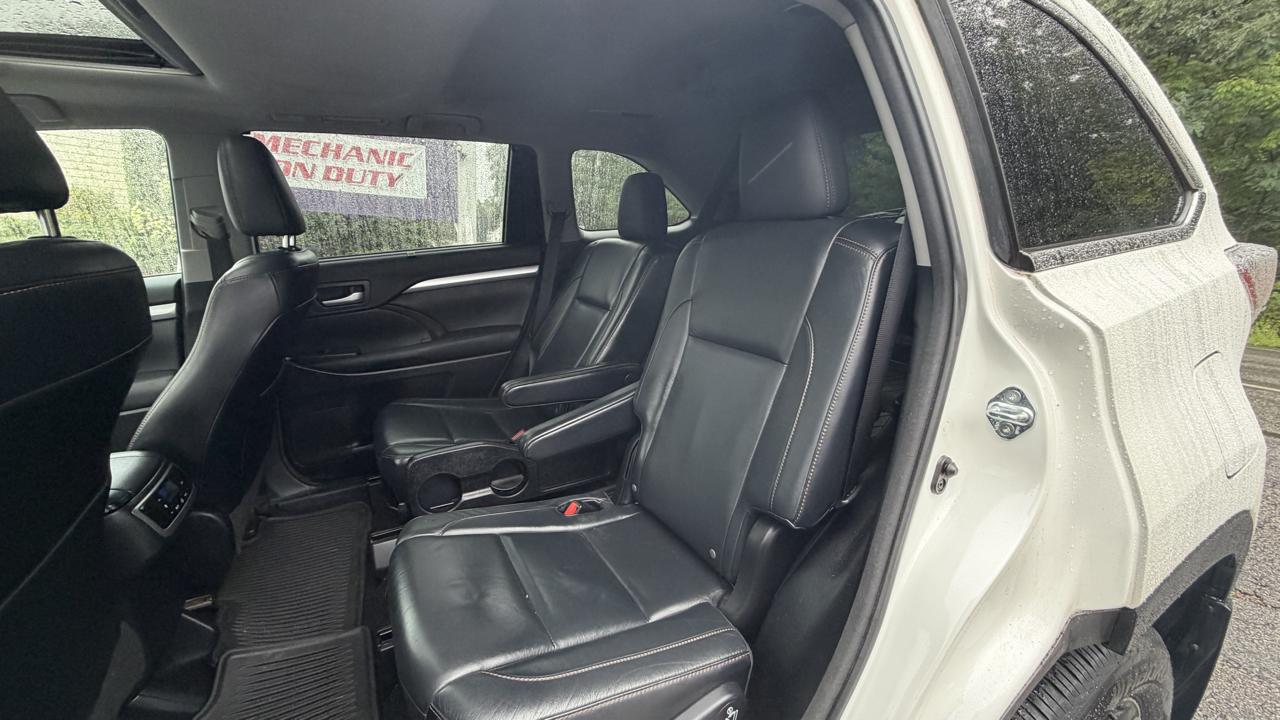 Toyota Highlander XLE AWD V6 2016