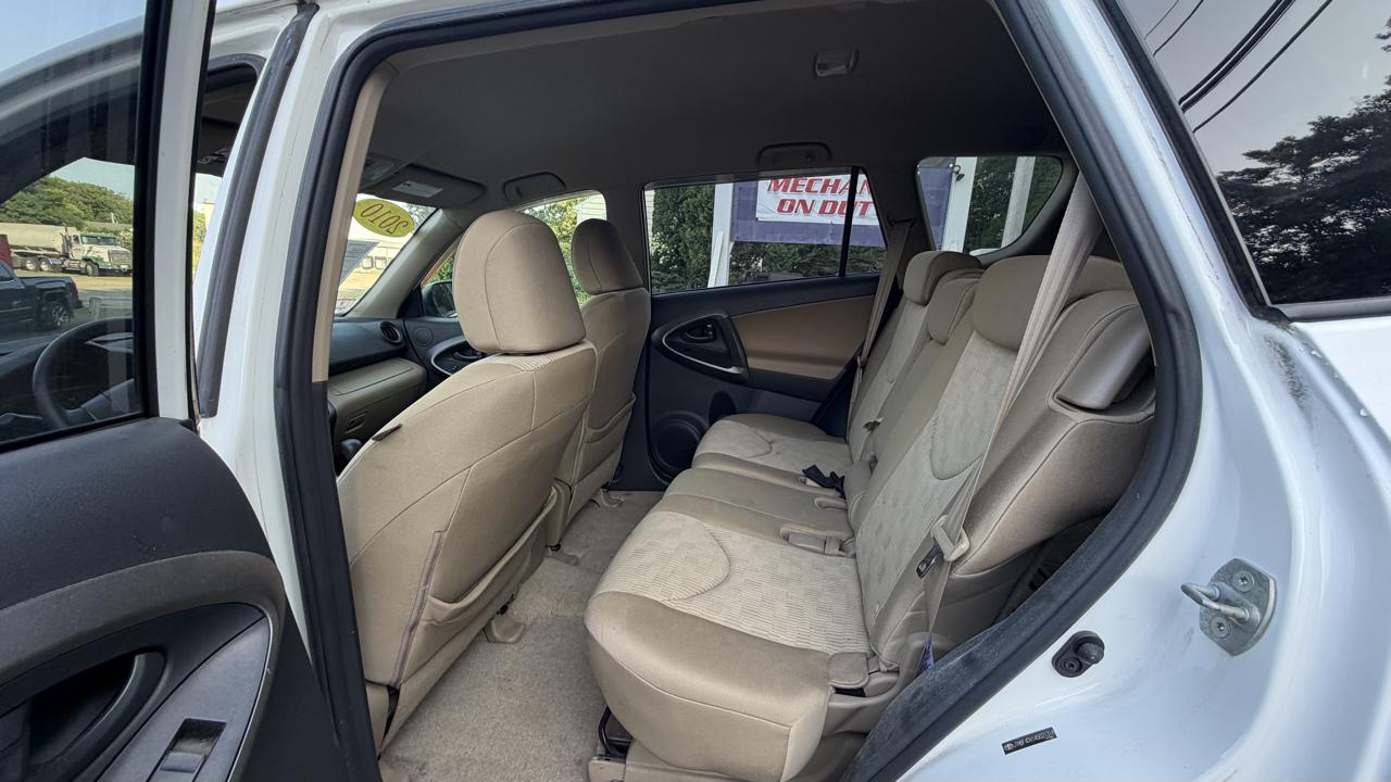 Toyota RAV4 Base I4 4WD 2010