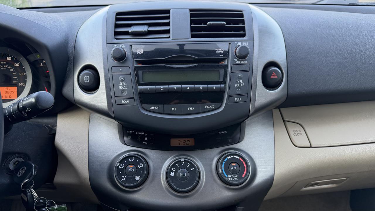 Toyota RAV4 Base I4 4WD 2010