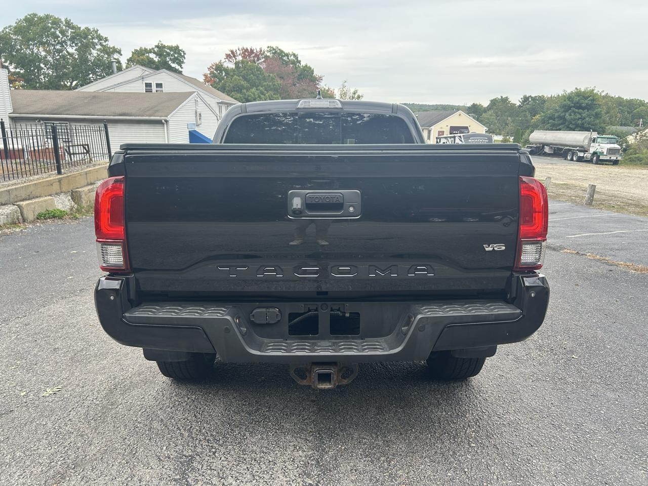 Toyota Tacoma 4WD Double Cab LB V6 AT TRD Sport (Natl) 2018