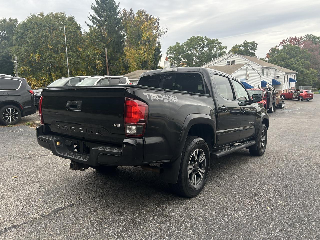 Toyota Tacoma 4WD Double Cab LB V6 AT TRD Sport (Natl) 2018