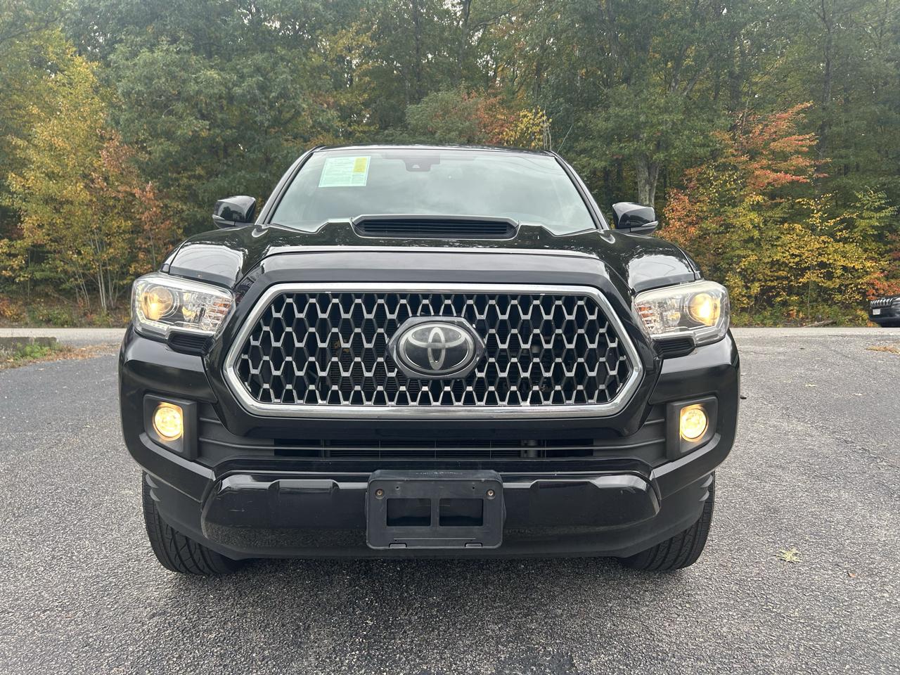 Toyota Tacoma 4WD Double Cab LB V6 AT TRD Sport (Natl) 2018