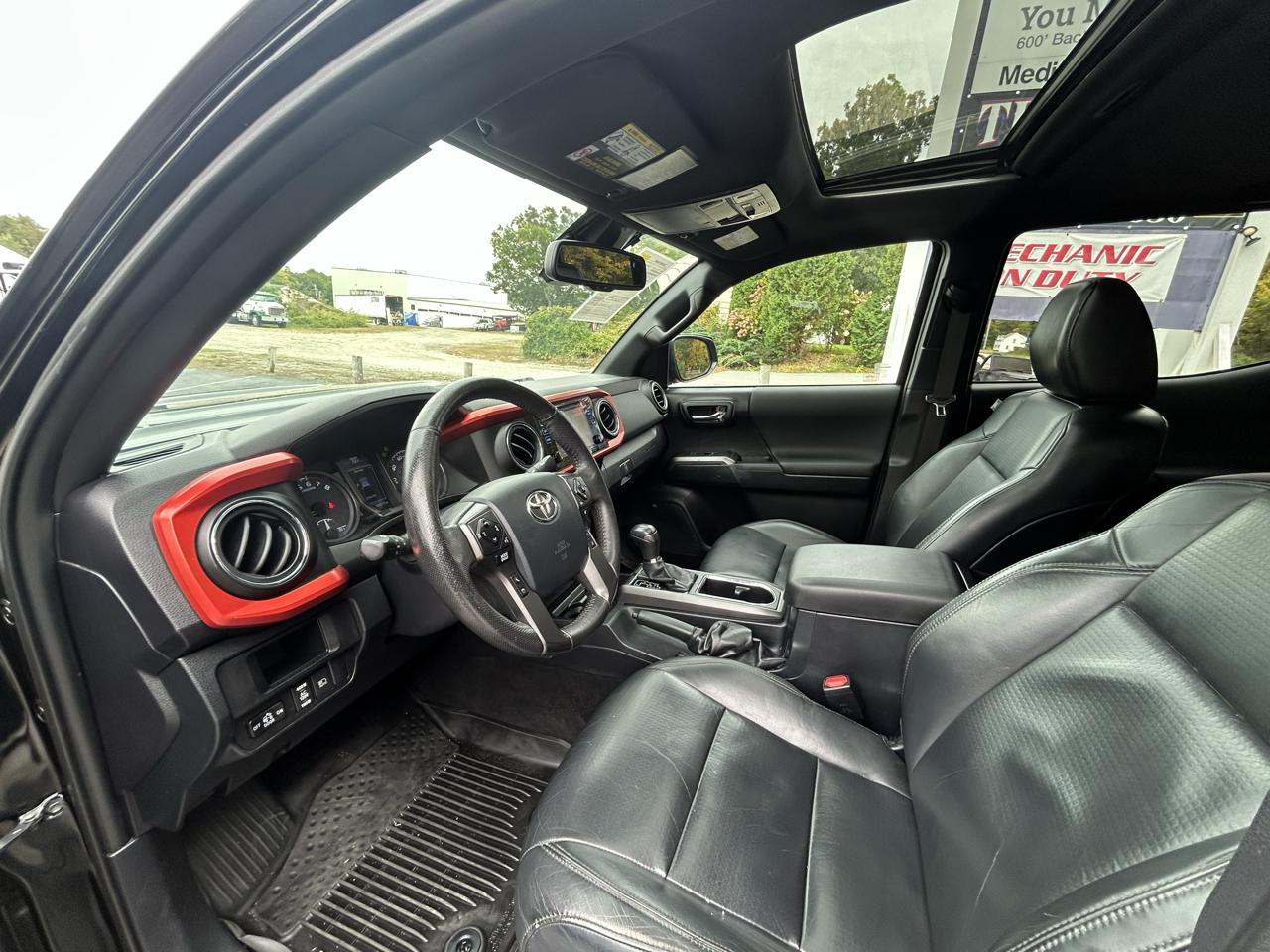 Toyota Tacoma 4WD Double Cab LB V6 AT TRD Sport (Natl) 2018