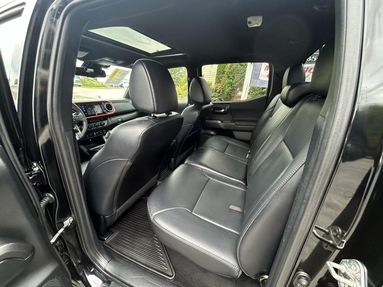 Toyota Tacoma 4WD Double Cab LB V6 AT TRD Sport (Natl) 2018
