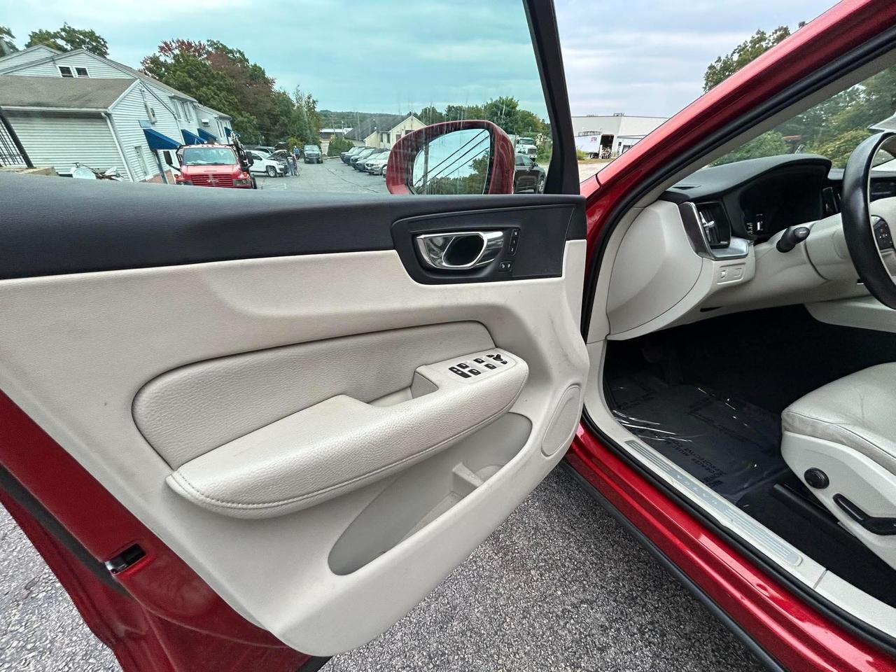 Volvo XC60 T5 Momentum AWD 2018