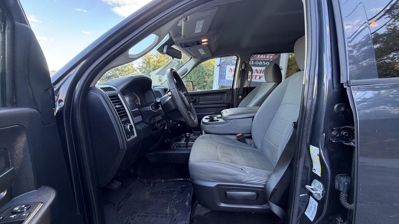 RAM 2500 Tradesman Crew Cab SWB 4WD 2016