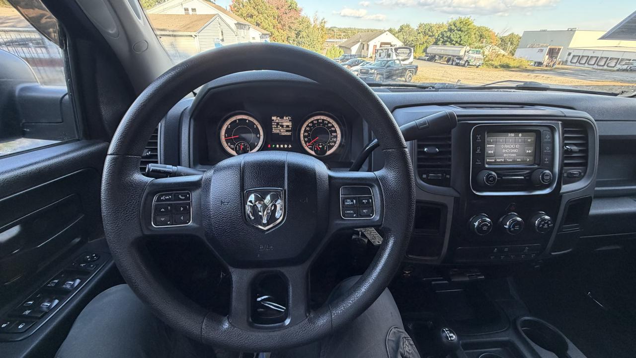 RAM 2500 Tradesman Crew Cab SWB 4WD 2016