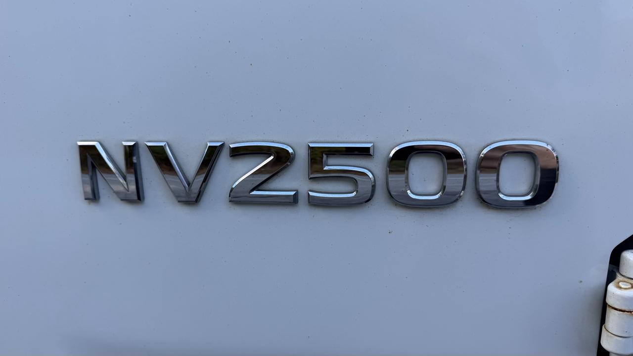 Nissan NV Cargo 2500 HD S V6 2020