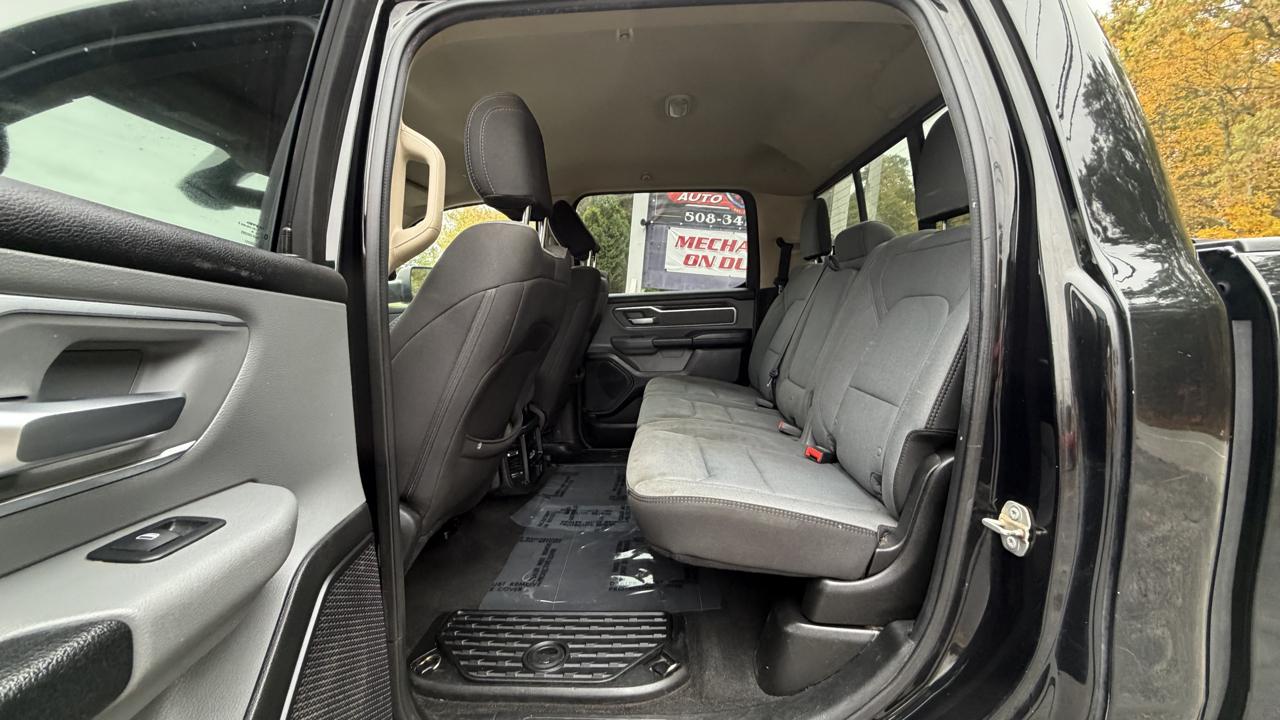RAM 1500 Big Horn Crew Cab SWB 4WD 2019