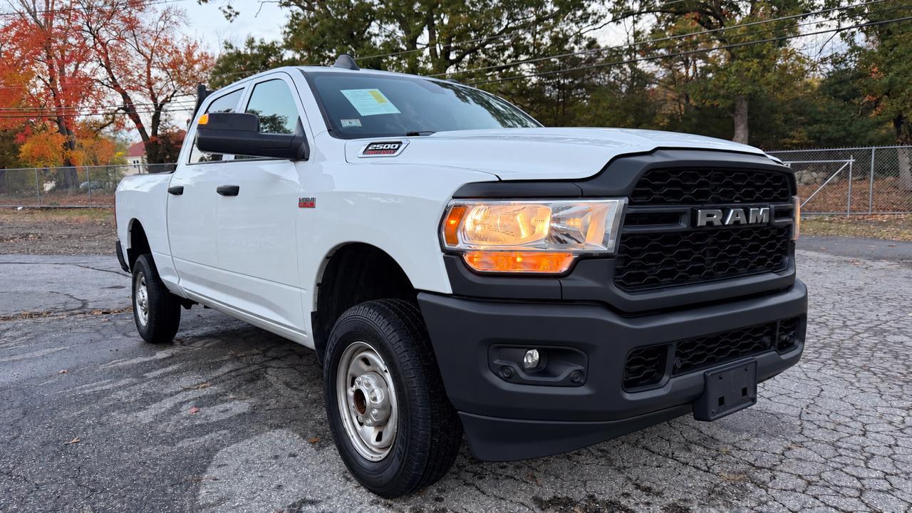RAM 2500 Tradesman Crew Cab SWB 4WD 2021