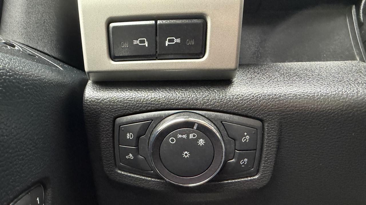 Ford F-150 Lariat SuperCrew 5.5-ft. Bed 4WD 2020