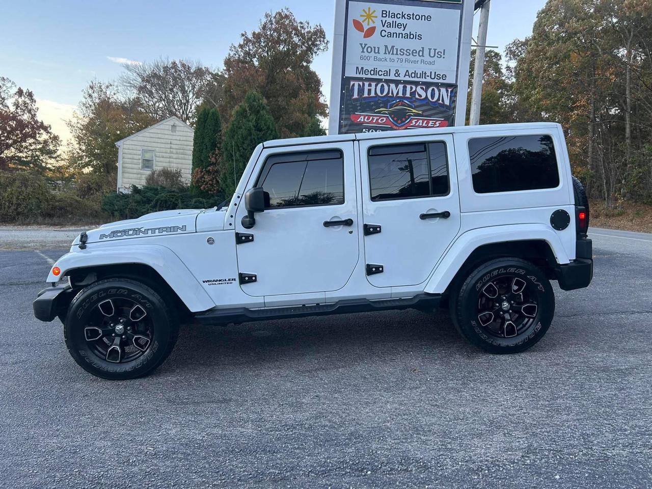 Jeep Wrangler Unlimited Sahara 4WD 2017