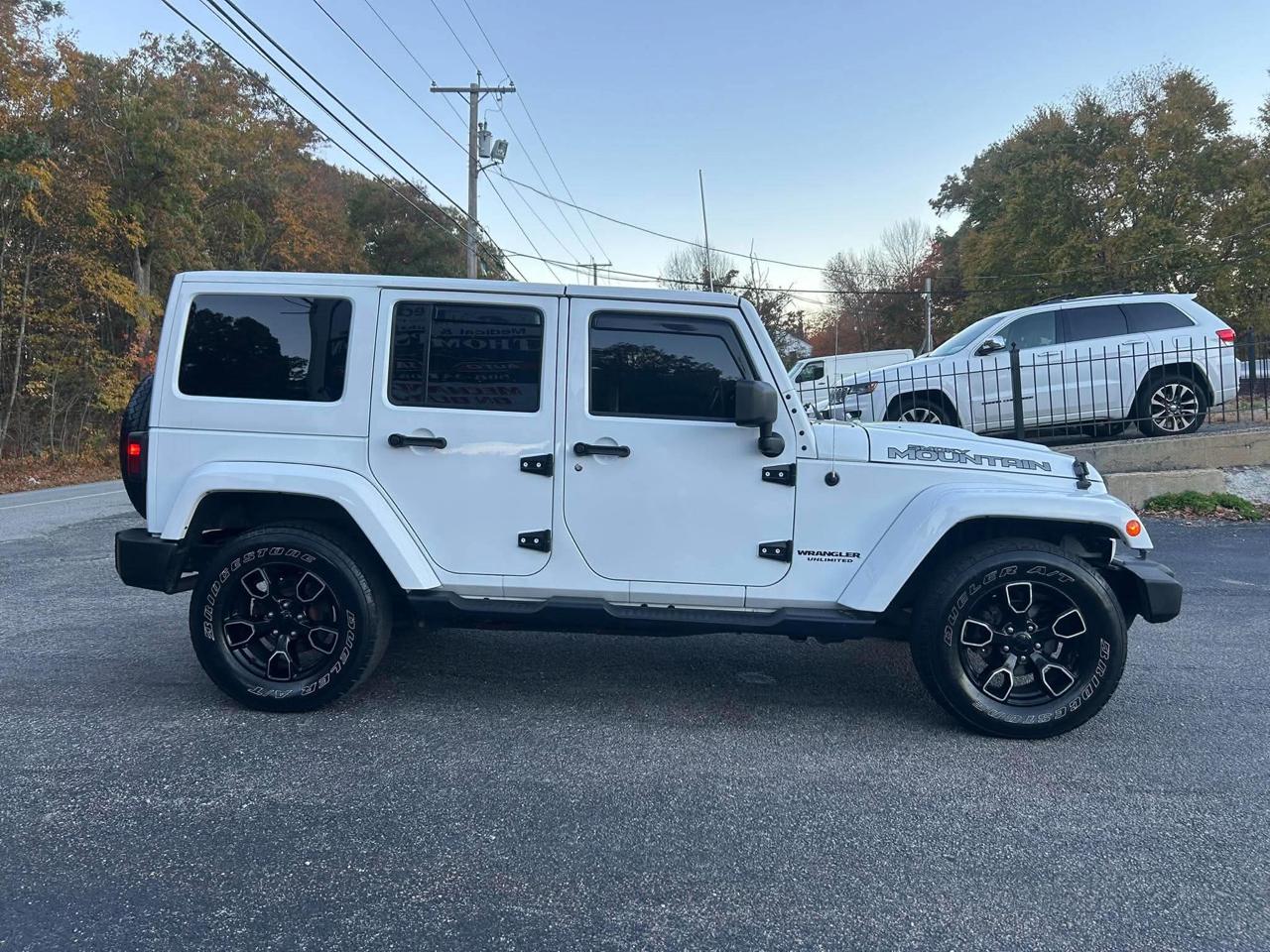 Jeep Wrangler Unlimited Sahara 4WD 2017