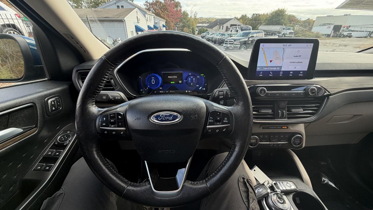Ford Escape Hybrid Titanium AWD 2020