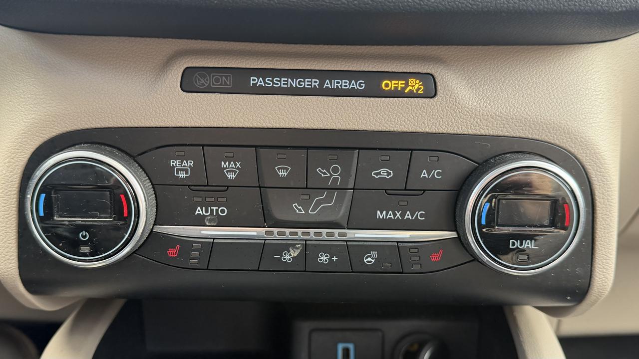 Ford Escape Hybrid Titanium AWD 2020