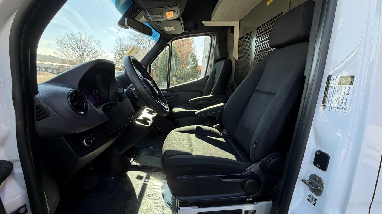 Mercedes-Benz Sprinter 1500 144-in. WB 2020