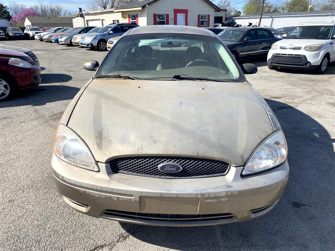 2005 Ford Taurus SE