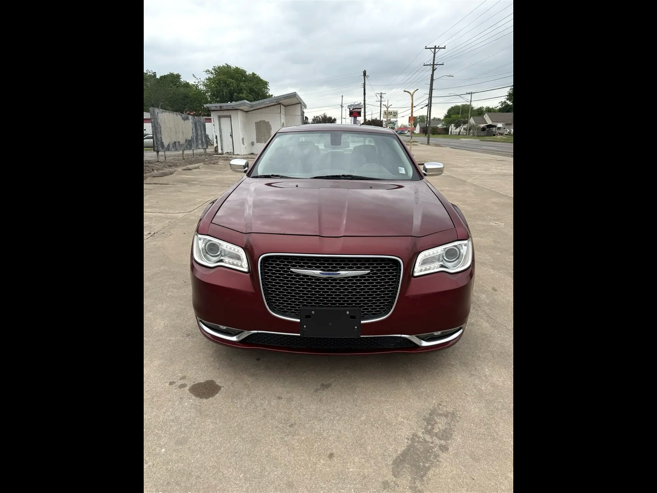 2019 Chrysler 300 Limited's photo